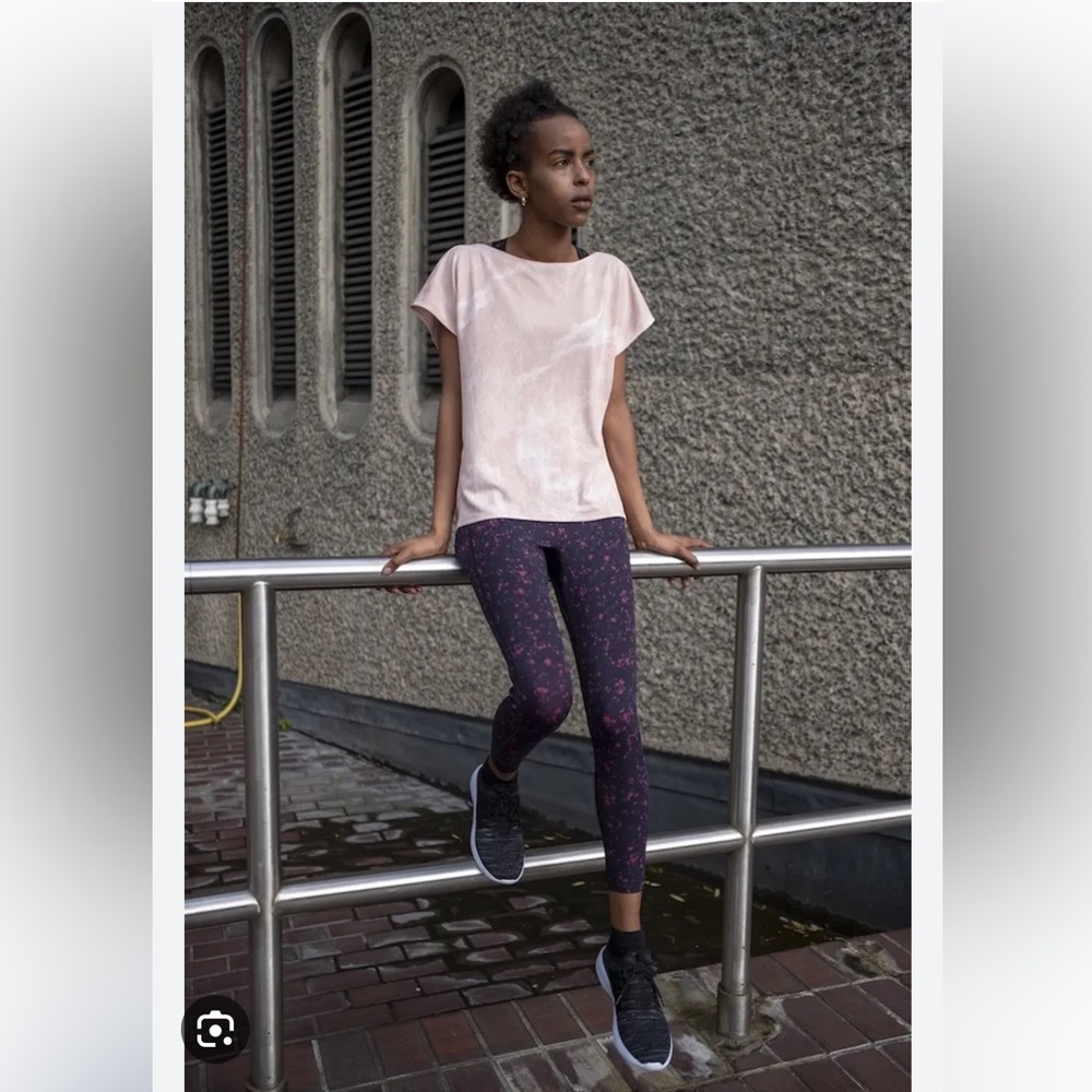 NWOT UNIQLO datalife airism leggings S